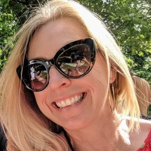 Meet your Posher, Suzanne